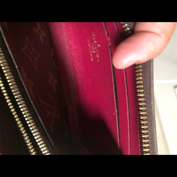 wallet - Picture 7 of 8